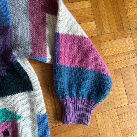 UNREAL RARE ONE OF KIND oversized wool knit sweater - Picture 3 of 6